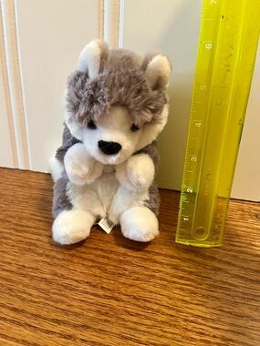 Douglas Lil’ Husky Cuddle Toy